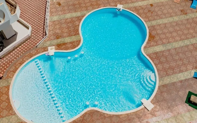 Al makramia compound