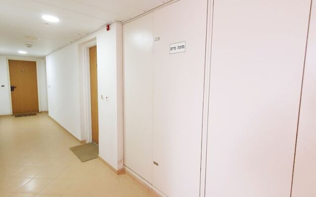 Beautiful Apartment Near Beach H1