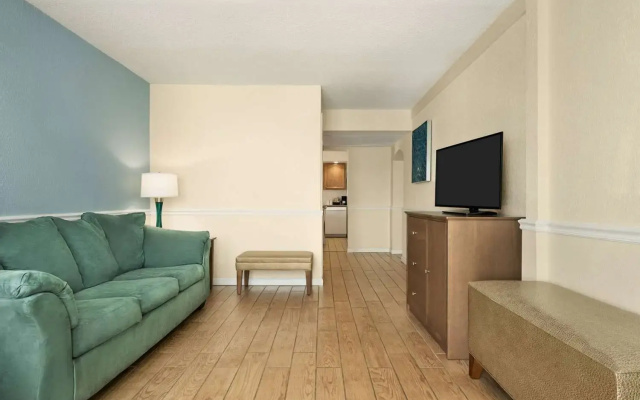 Days Inn Suites Wildwood