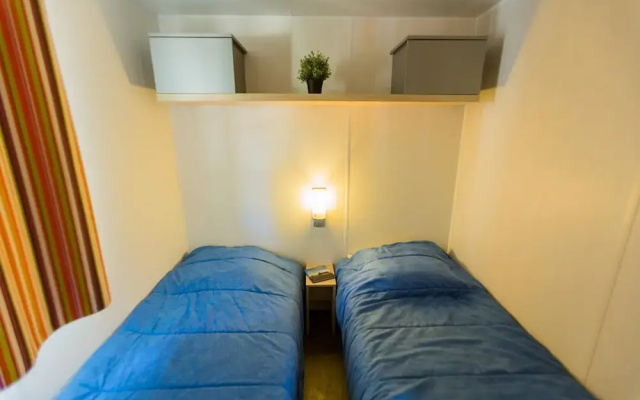 Shaded Mobile Home Escape