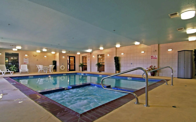 Best Western Plus Red River Inn