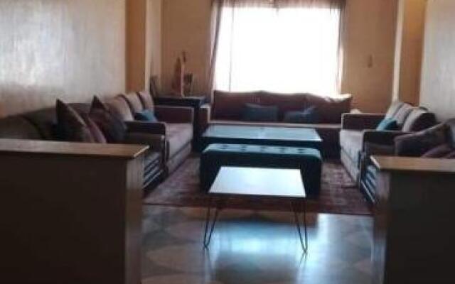 Central Aparts 2 CH Salon -Only Familys-