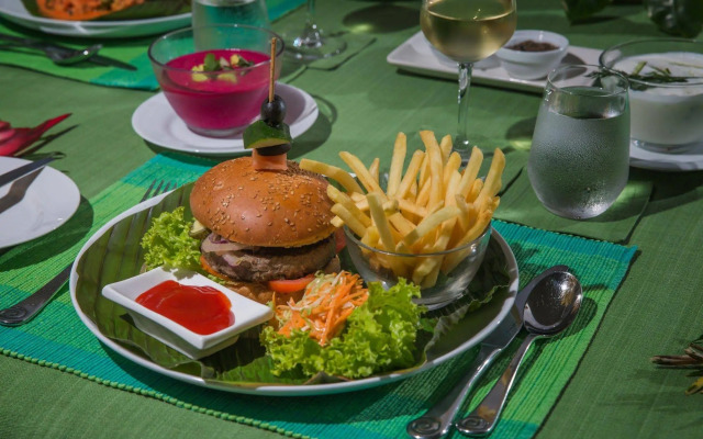 Sri Sharavi Beach Villas & Spa