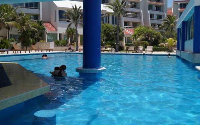 Solymar Cancun Beach Resort