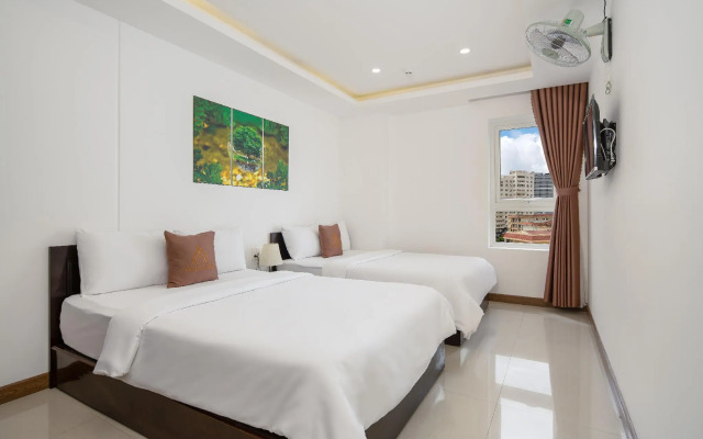 Phuong Dong Hotel & Apartment
