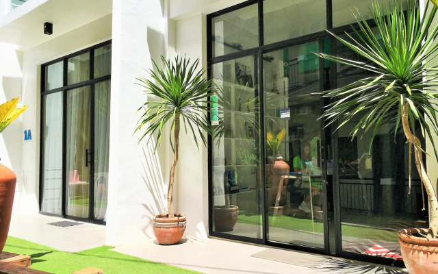 Luxx Boutique Boracay
