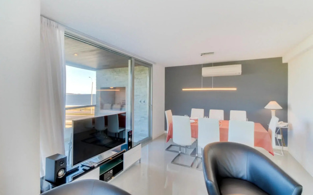 Oceana Suites Isabel ∙ Suite 204