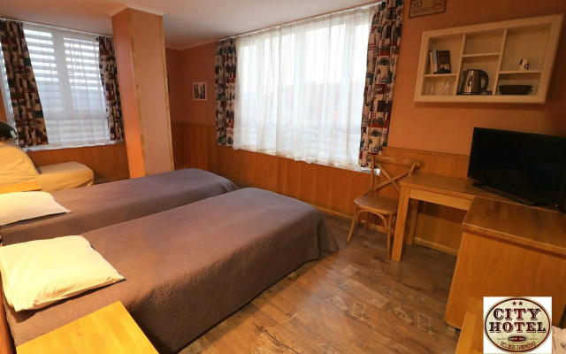 City Hotel