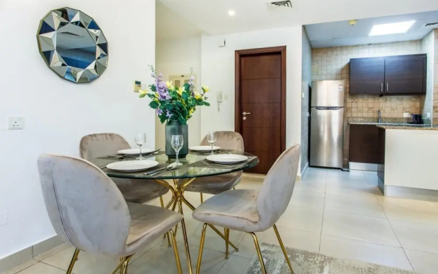 Elegant Apt In Al Barsha South