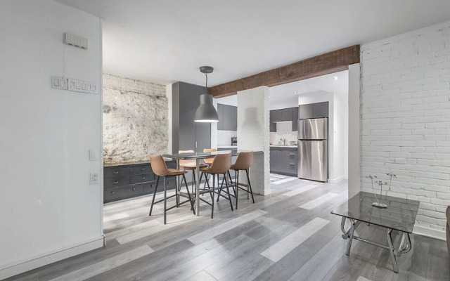1BR APT in the HEART of Downtown