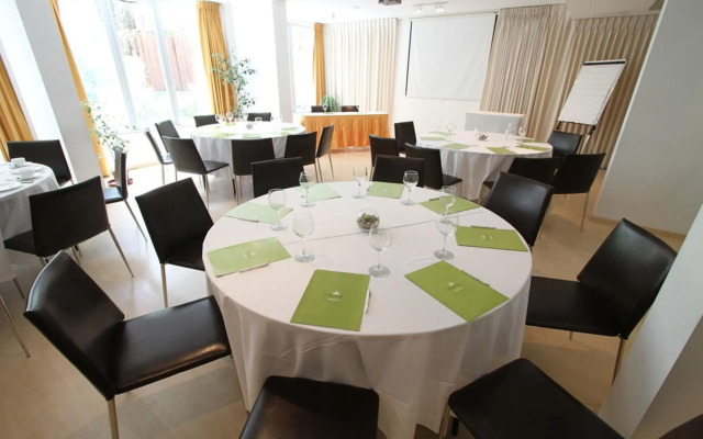 Regency Golf - Hotel Urbano