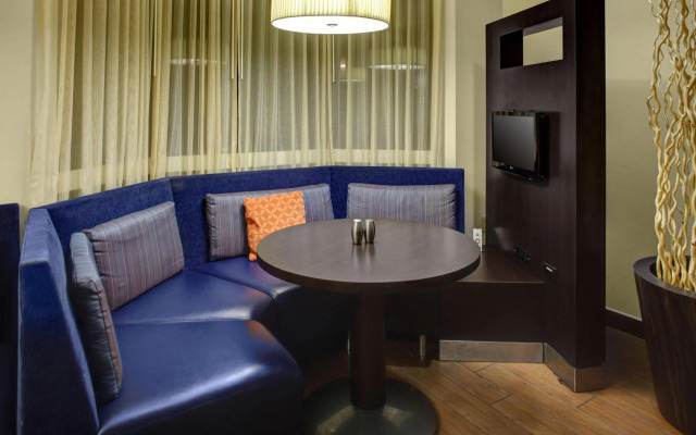 Courtyard by Marriott Richmond Chester