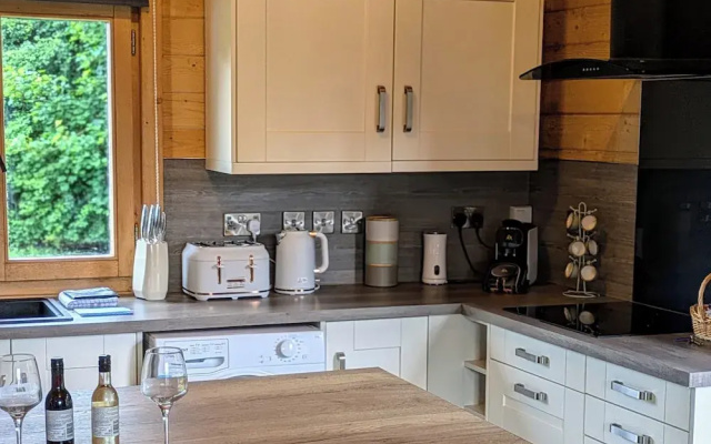 Rustic Lodge Retreat at Riverview Holiday Park