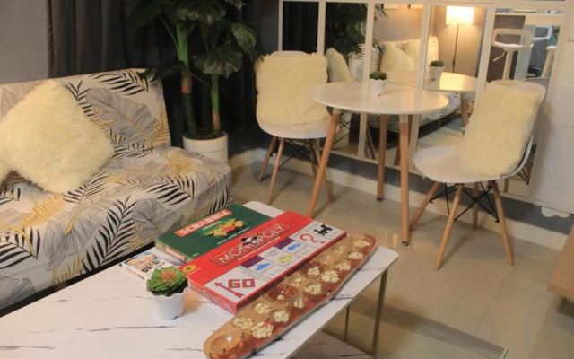 A2J BGC Luxury 2BR Loft Near Burgos Circle, Malls