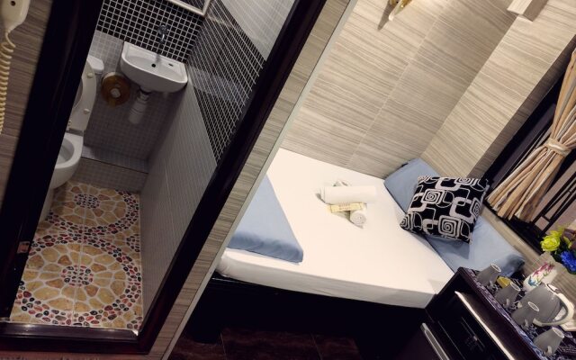 Paris Guest House - Hostel