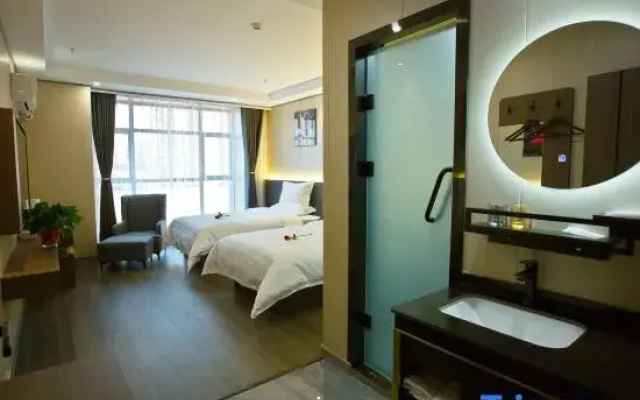 Queshan Nok Hotel