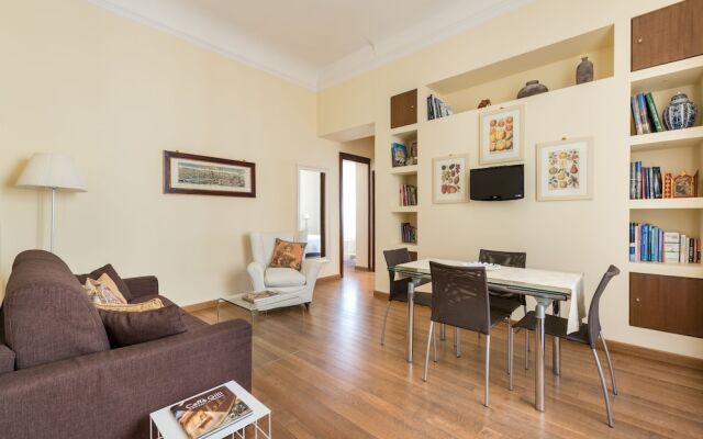 Charming 2bed Apt Overlooking Duomo