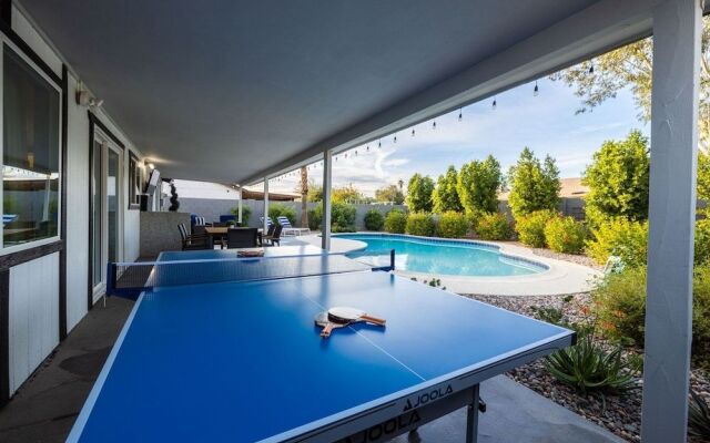 Phoenix Winchcomb 3 Bedroom Home by RedAwning