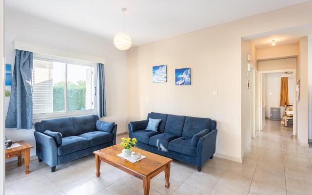 Villa Lela Pente Large Private Pool Walk to Beach A C Wifi Car Not Required Eco-friendly - 2167