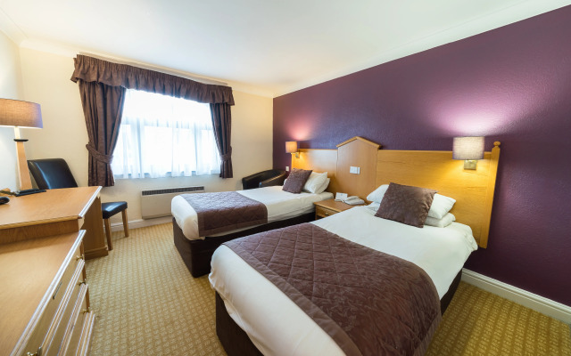 The Everglades Park Hotel