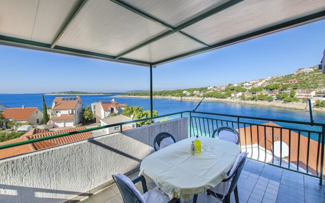 Apartments Toni Sea view