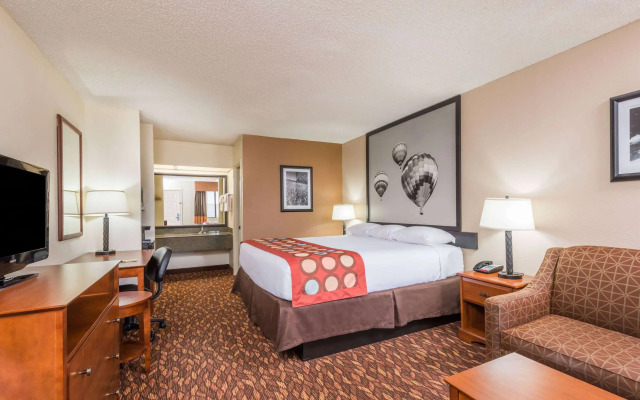 Super 8 by Wyndham Clovis