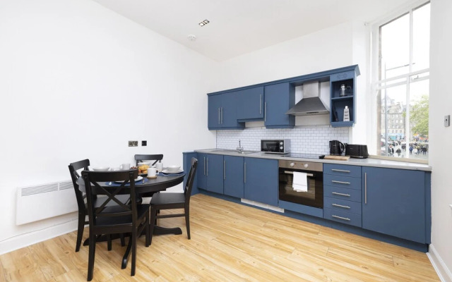 JOIVY Glamorous1-Bed Flat Overlooking Grassmarket