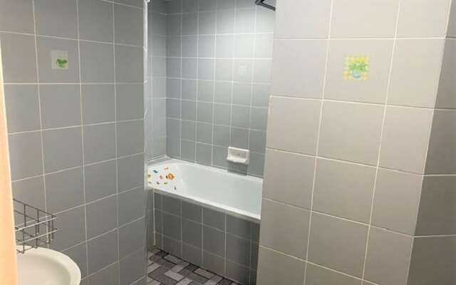 Angket hip Residence Fully Equipped 1 Bedroom + Bath tub & Shower