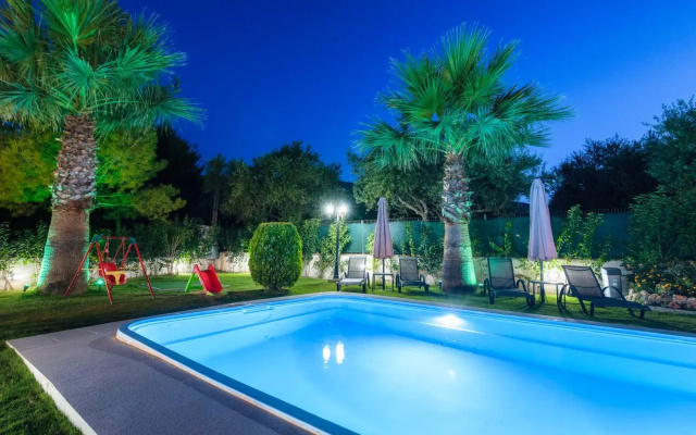 Fontana Holiday Home