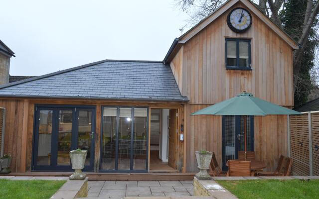 Cedar Lodge