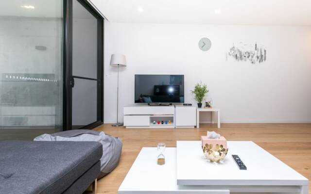 Spacious Bright Apartment