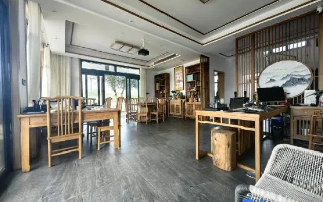 Jiuhuashan Muqinju Guesthouse