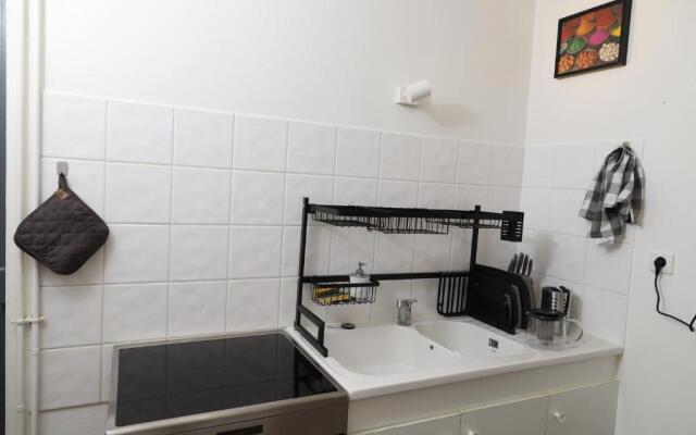 "Le 45" TOUT CONFORT-CENTRE VILLE-GARE-UNESCO-THERMES