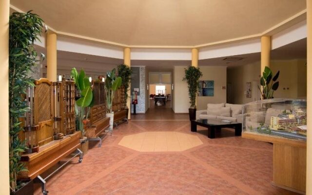 Apartamentos Turisticos Aureus Bahia Sur