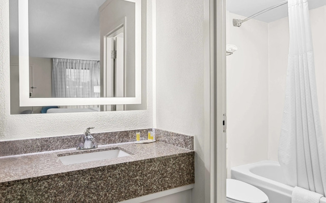 Days Inn by Wyndham Salem