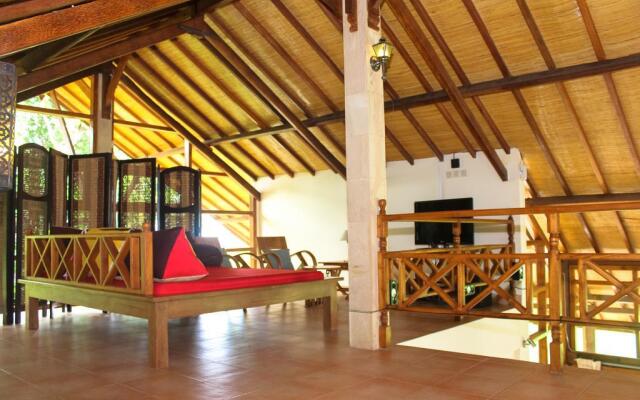 Ume Cantik Villa