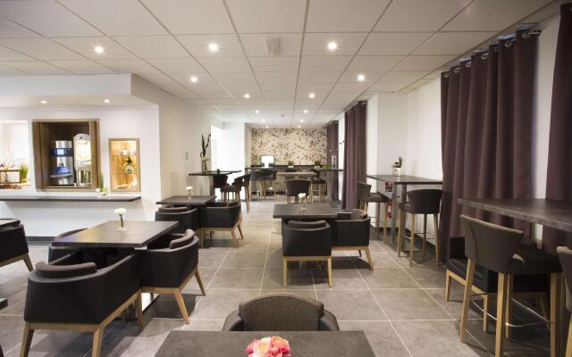 Kyriad Chambery Centre Curial