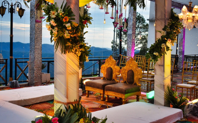 Peaks And Pines Resort