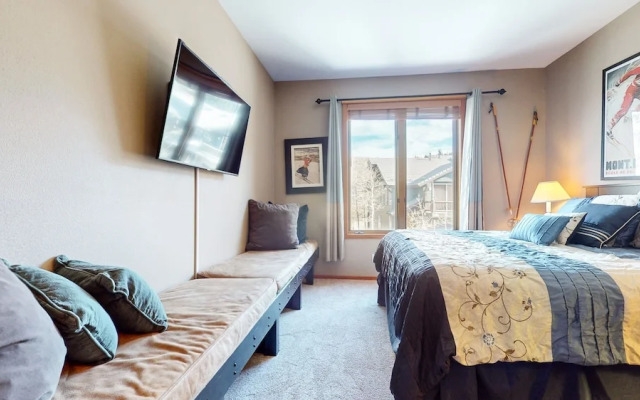 Snowcreek V #997 2 Bedroom Condo by RedAwning