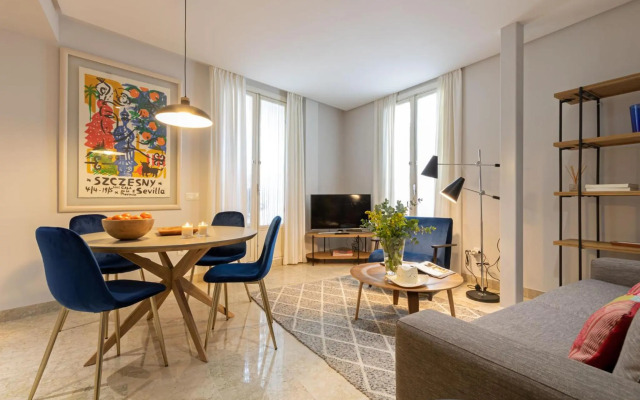 Alkazar Gardens Old Town 6 pax