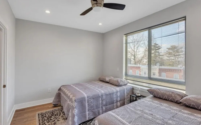 University City - Philadelphia 6 Bedroom Home by RedAwning