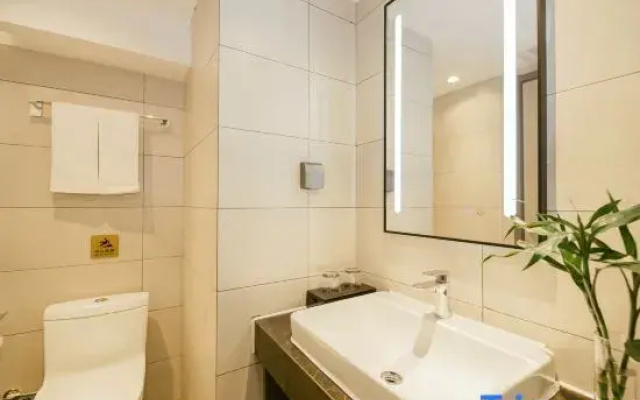 Homeinn Selected Hotel (Hohhot Jinqiao Development Zone Wuliying Subway Station)