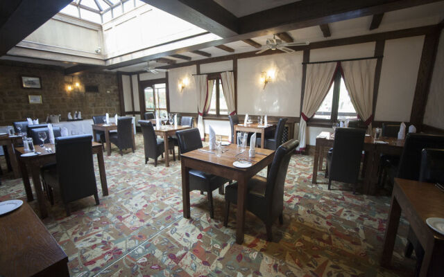 Falcon Hotel
