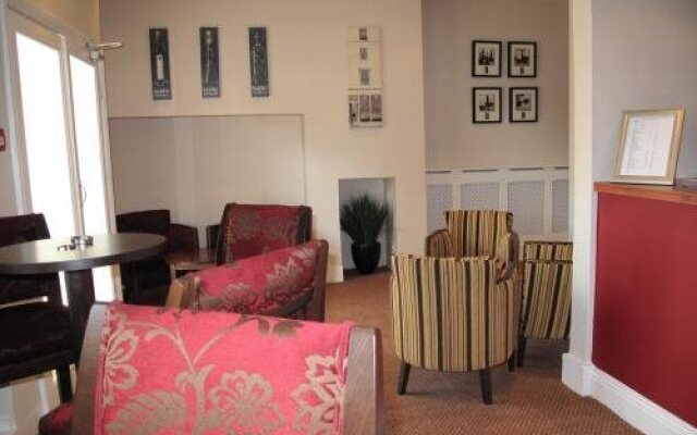 Clarence Court Hotel