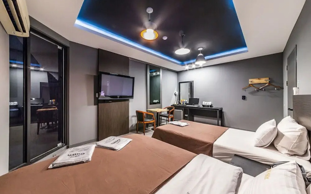 Hotel Carib