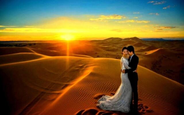 Merzouga Luxury Camp