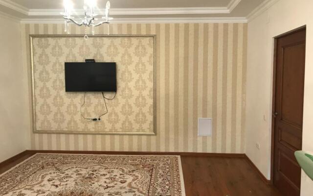 1 komnatnaja kvartira na Zharbosynova 71