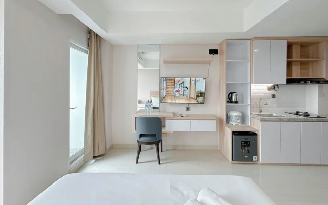 Studio Modern Style at Grand Sungkono Lagoon Apartment