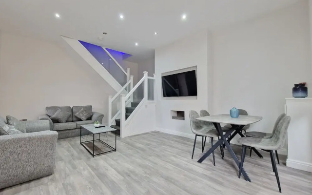 Dysa Waterloo Apartments