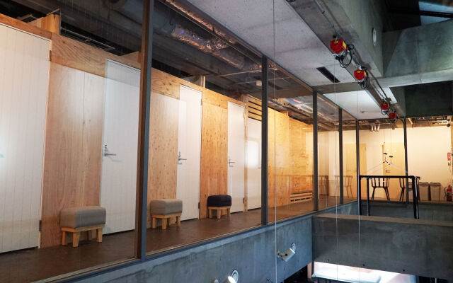 ARTnSHELTER - Hostel